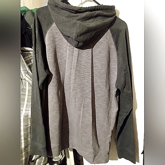 Under Armour Hoodie men's size medium - Picture 2 of 3